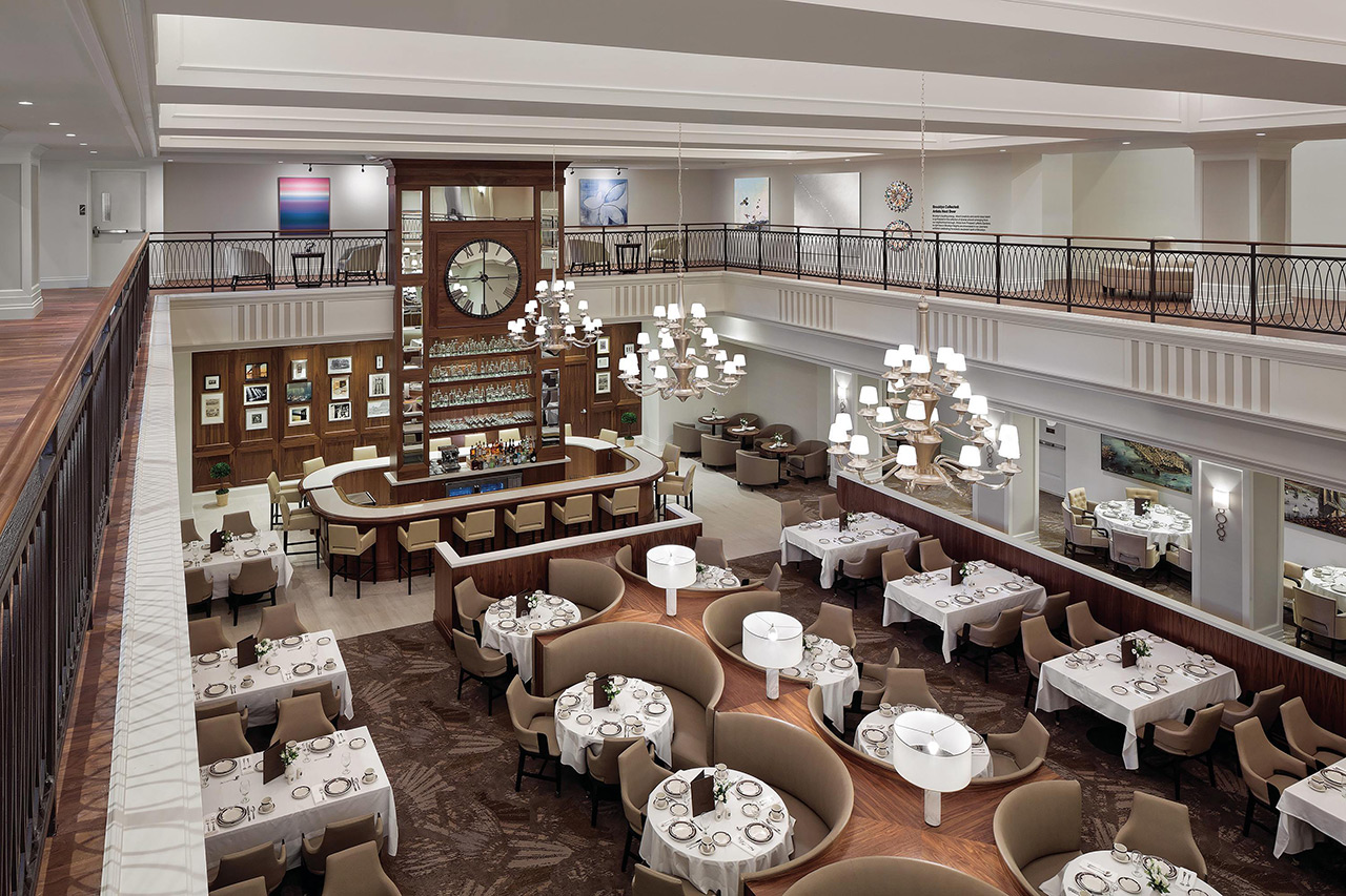 The Watermark at Brooklyn Heights dining area with seats and tables.