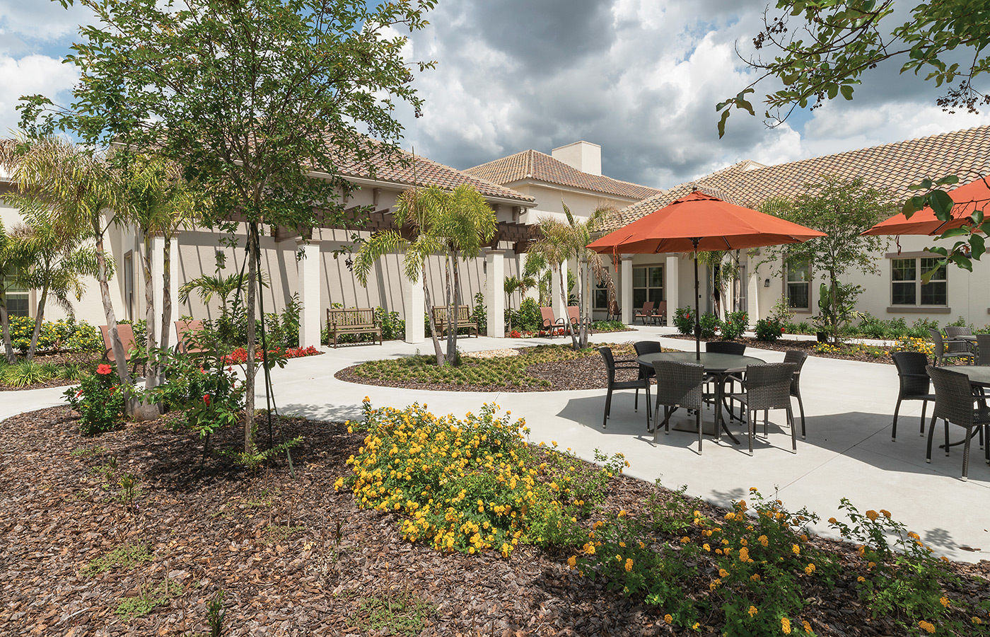 The Glades at ChampionsGate exterior building and courtyard.