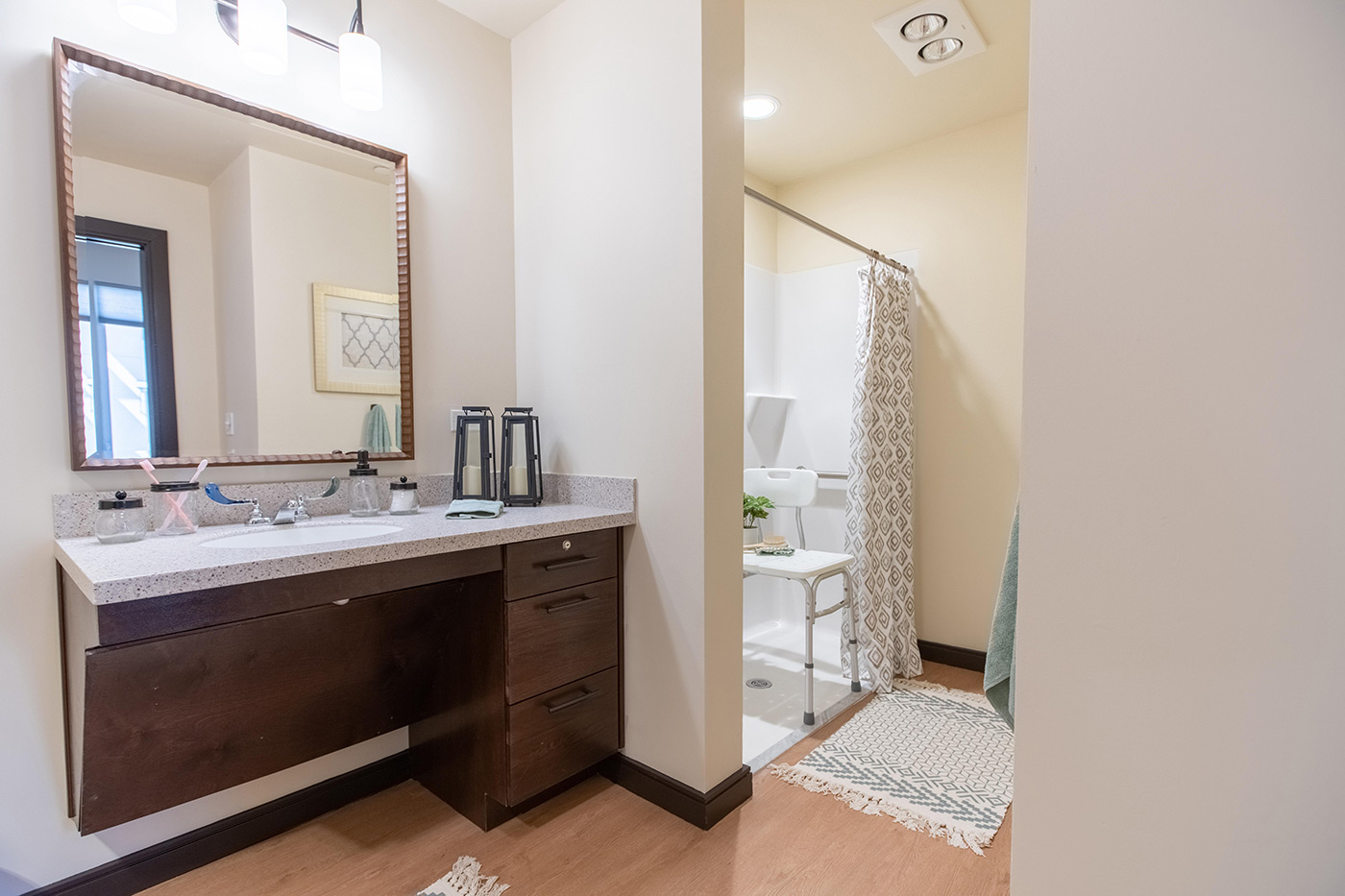 The Watermark at Cherry Hills apartment bathroom.