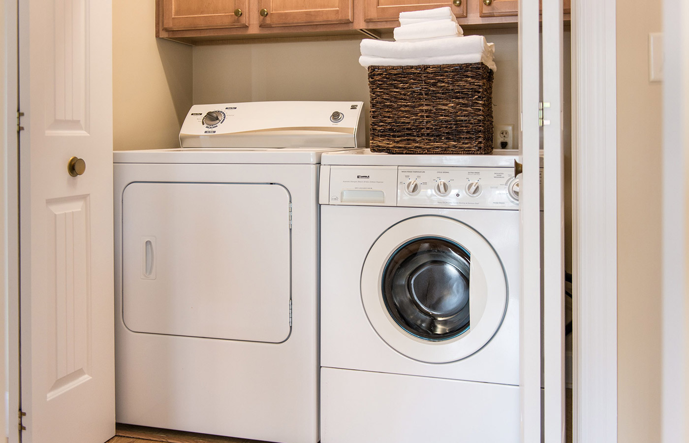 A washer and dryer.