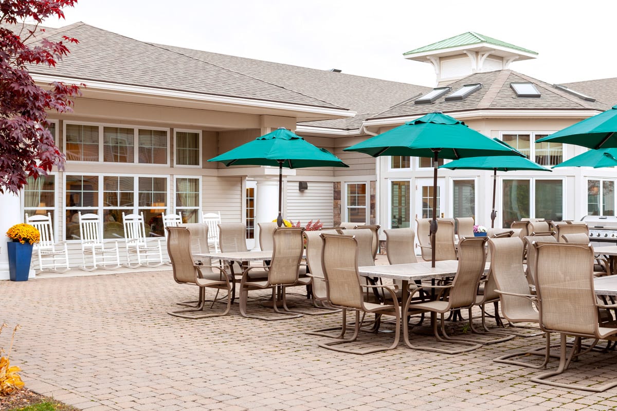 The courtyard at The Legacy at Fairways.