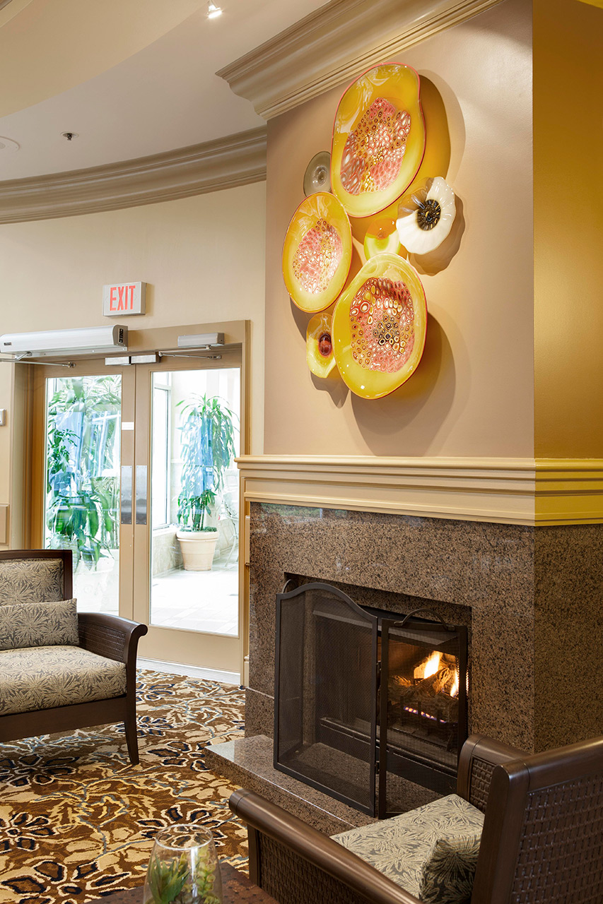 A fireplace at Pacific Regent Bellevue.