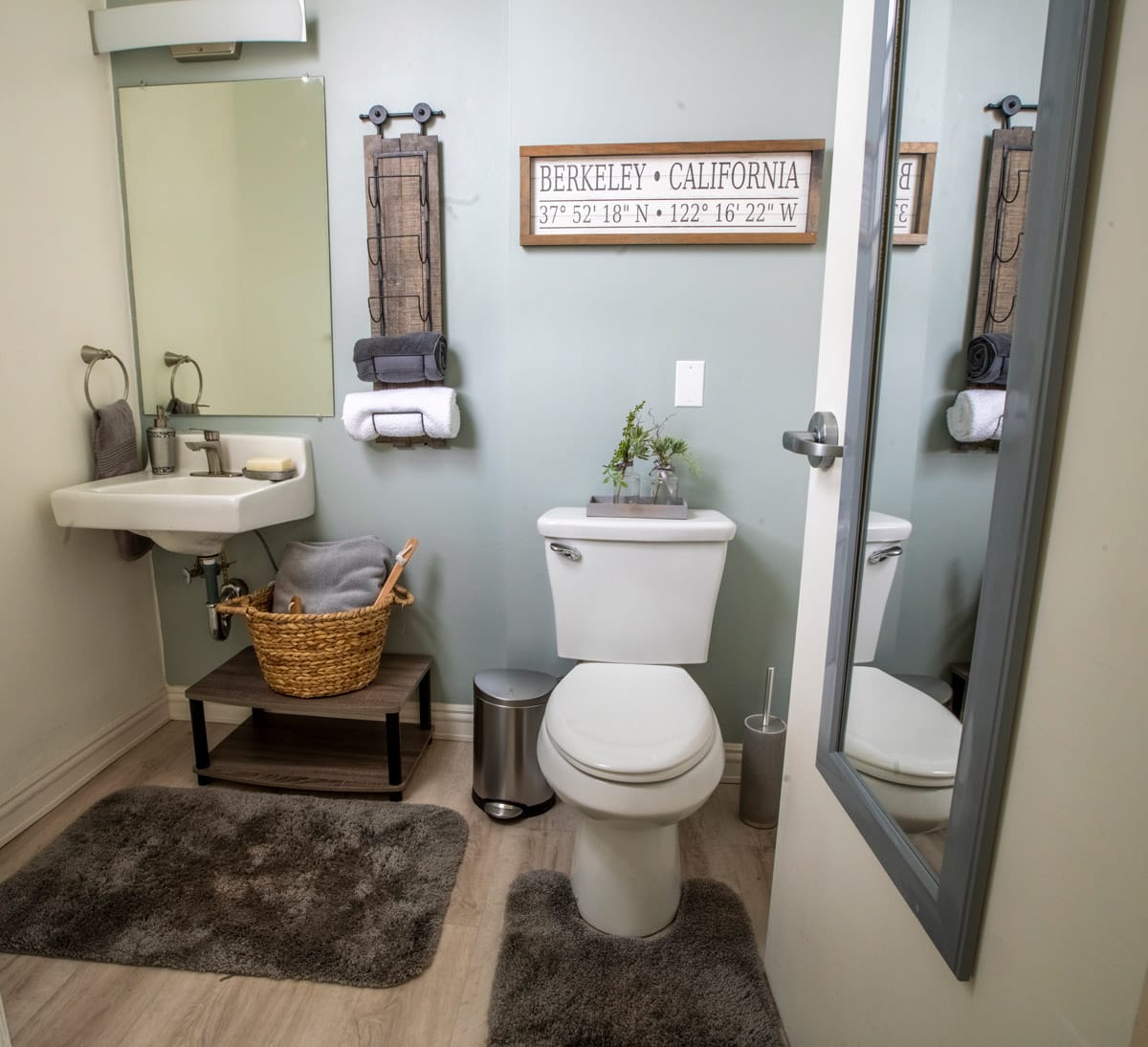 A bathroom in an apartment at Sagebrook Senior Living at San Francisco.