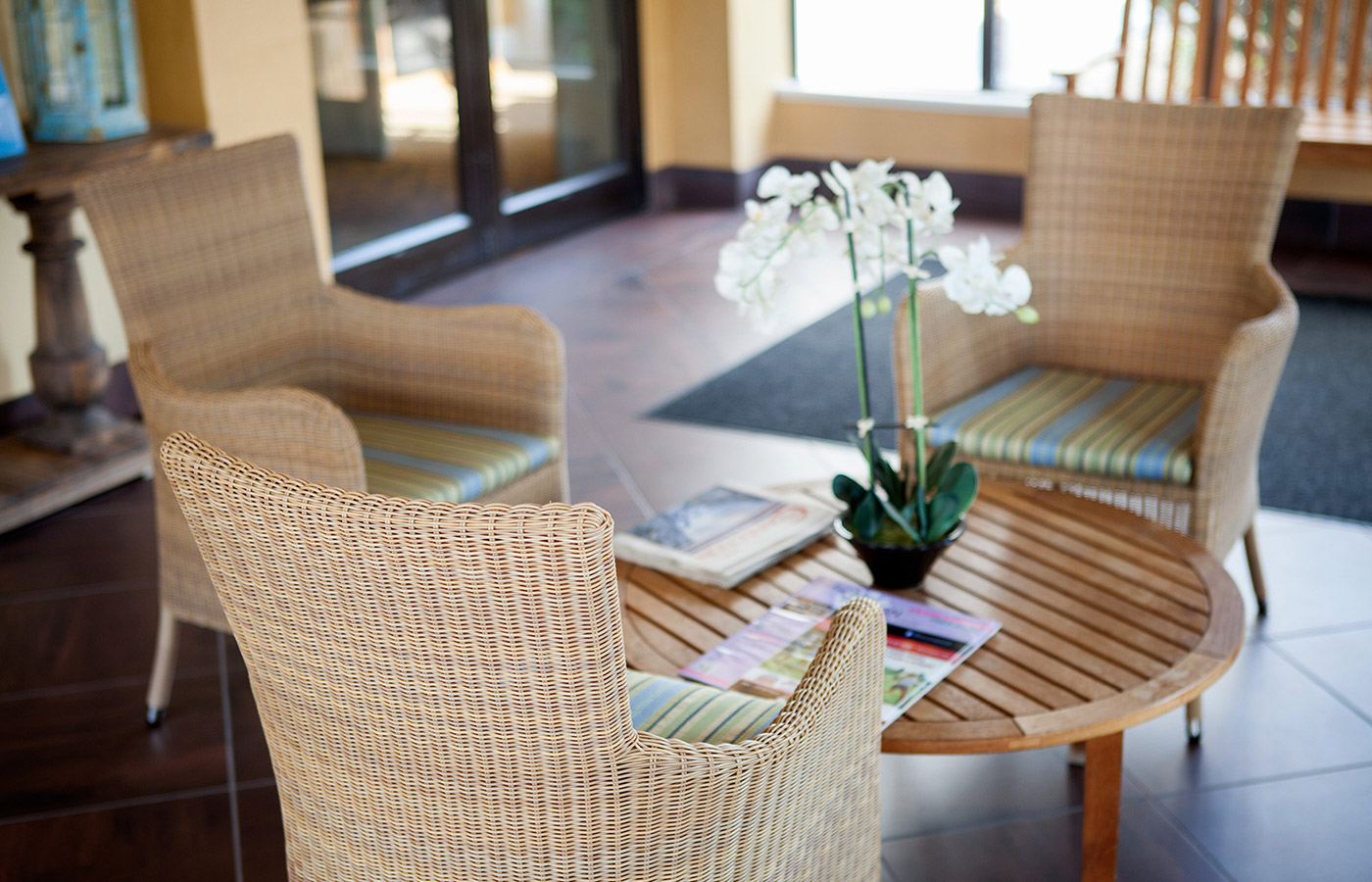 A table and chairs in a patio area at The Fountains at Crystal Lake.