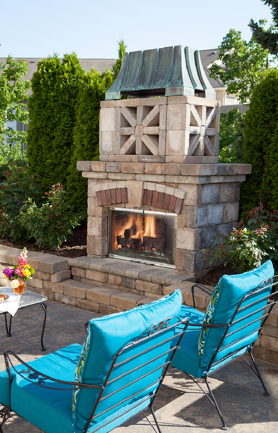 Patio chairs with fireplace