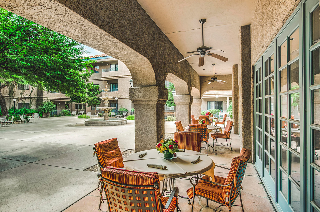 The patio at The Fountains at La Cholla.