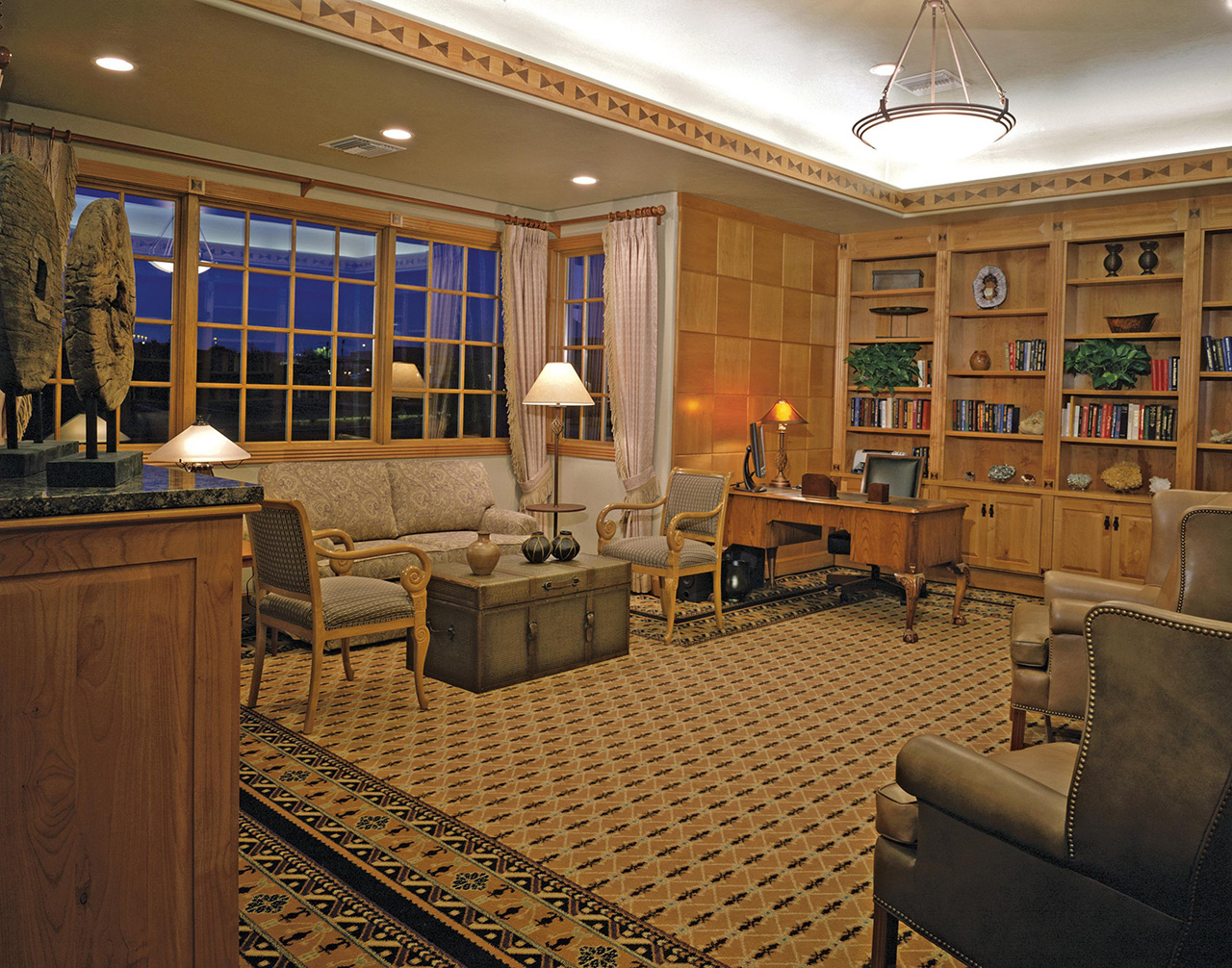 A club room at The Fountains at La Cholla.