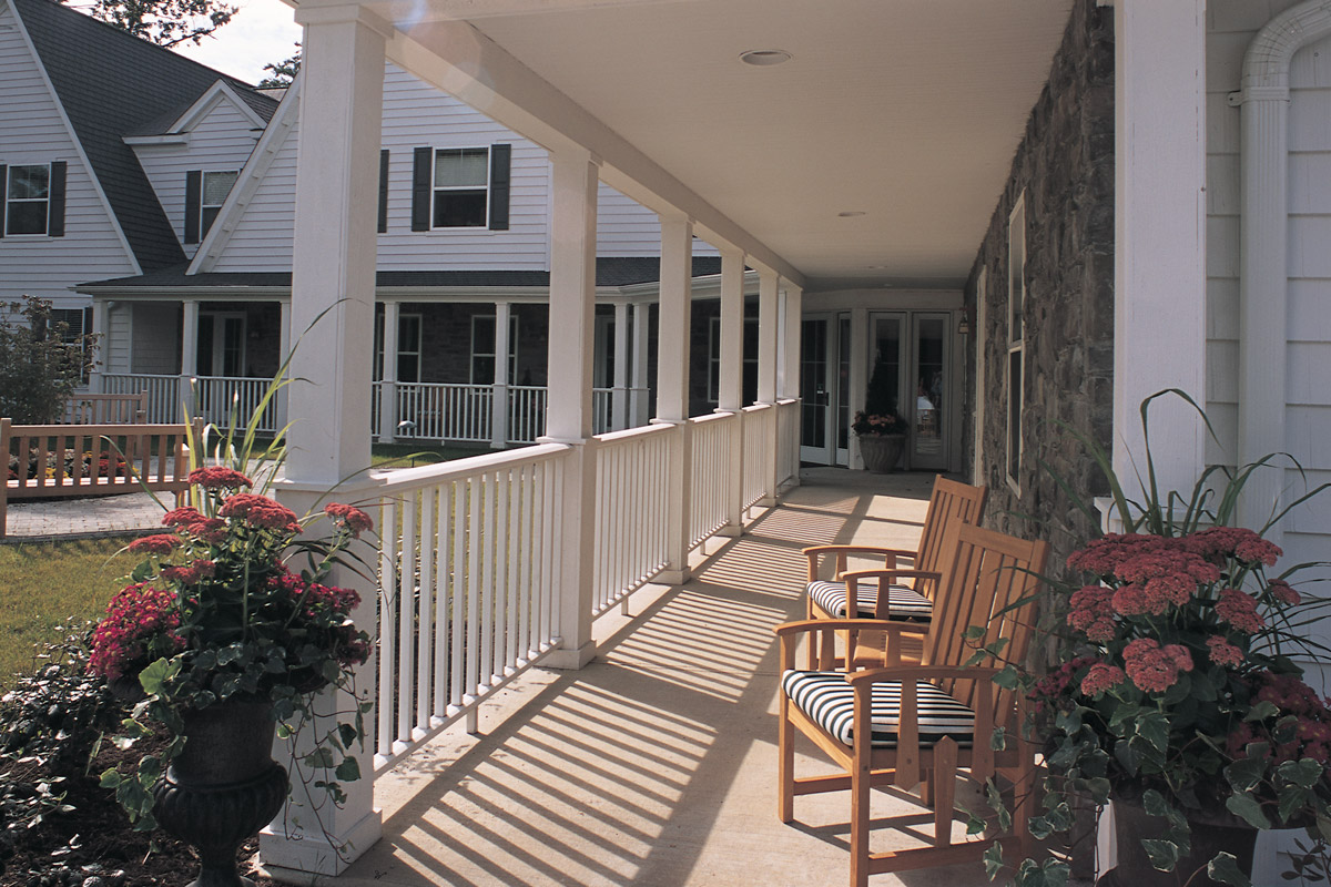 The Fountains at Millbrook porch with chairs.