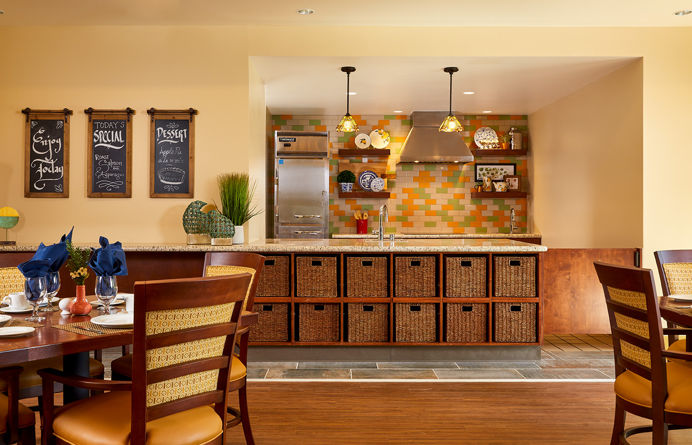 A dining area at The Watermark at San Ramon.