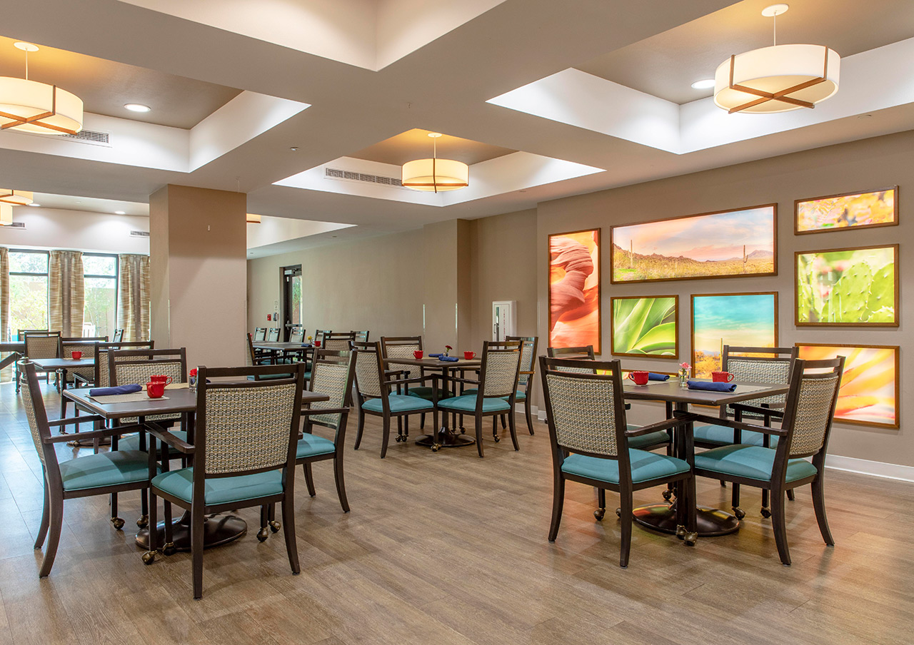 A dining area at The Watermark at Oro Valley.