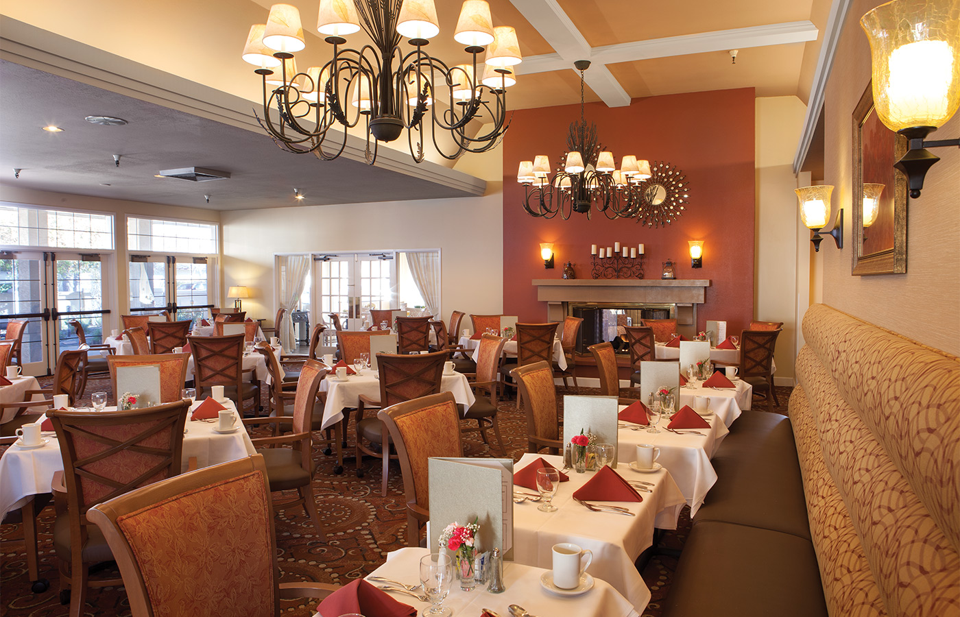 A dining room with tables.