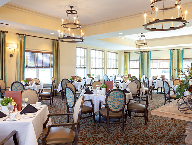 The dining area at The Watermark at Vistawilla.