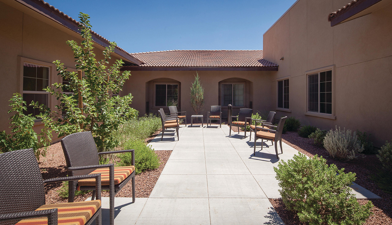 The courtyard at White Cliffs Senior Living.