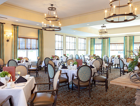 The dining area at The Watermark at Vistawilla.