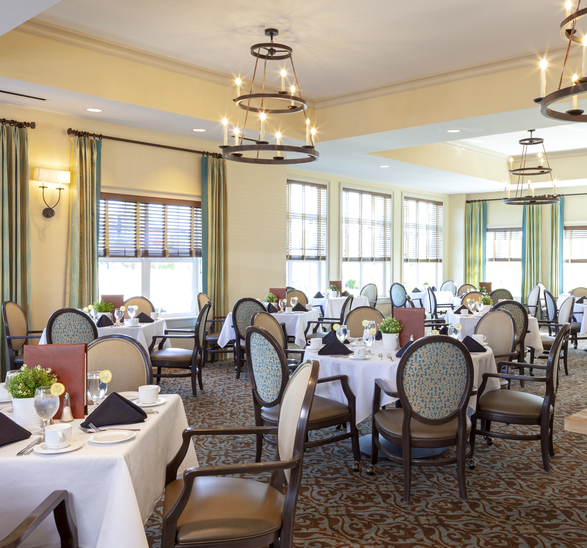 The dining room at The Watermark at Vistawilla.