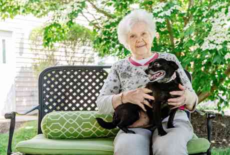 A resident of Rose Tree Place senior living community.
