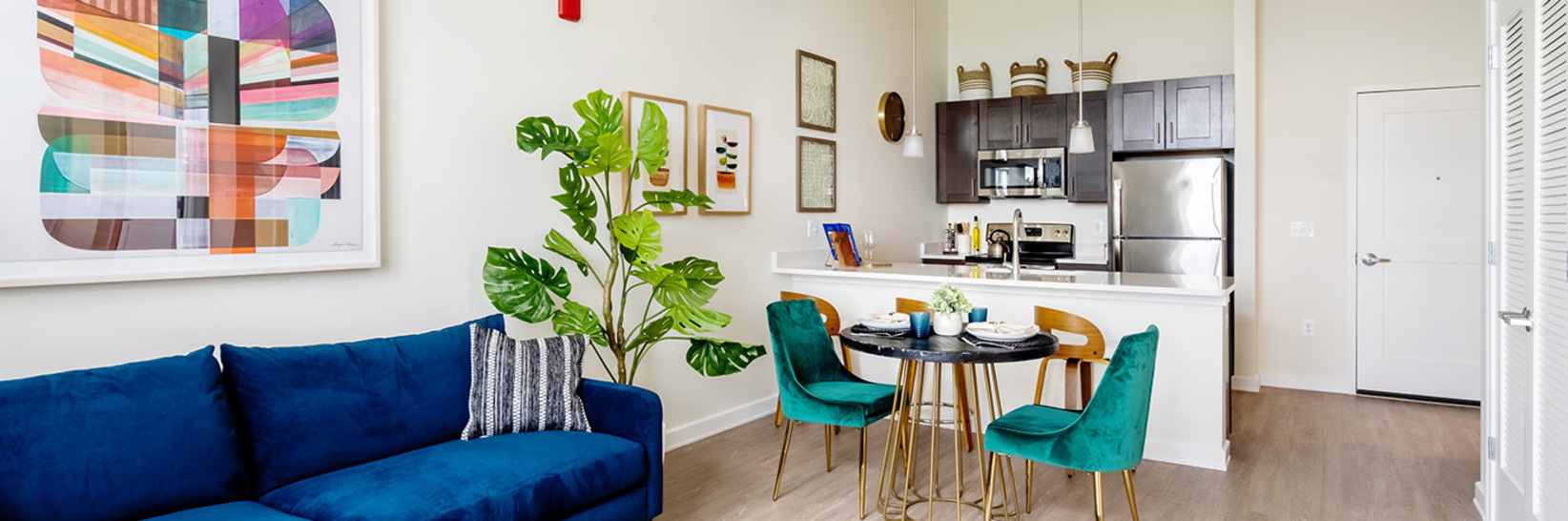 An open concept living room and kitchen.