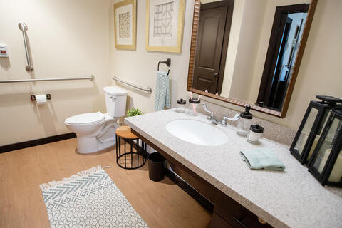 The Watermark at Cherry Hills apartment bathroom.