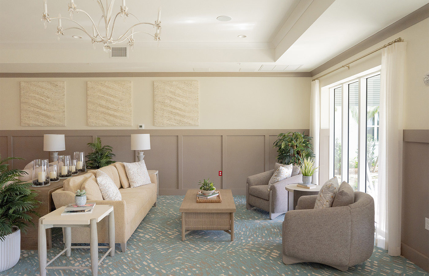 A common area for sitting.