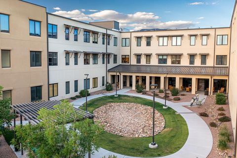 The Watermark at Cherry Hills exterior courtyard with circular pathway.
