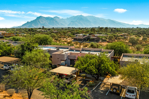 The exterior of The Fountains at La Cholla.