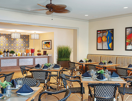 The cafe atThe Watermark at Vistawilla.