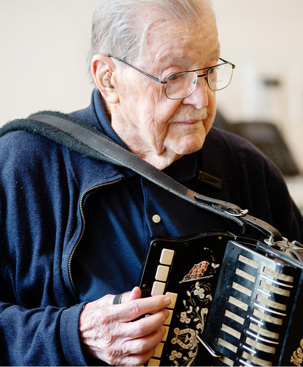 Accordion image A person playing the accordion.
