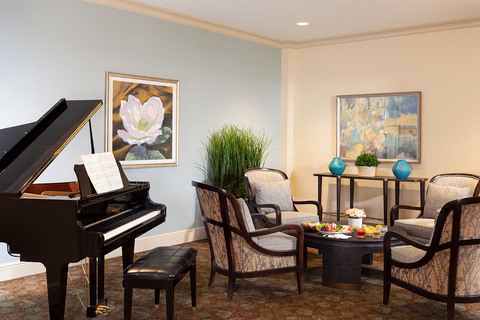 A piano at The Watermark at Vistawilla.