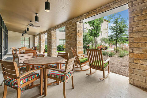 The Watermark at Southpark Meadows courtyard.