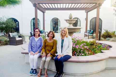 Ladies at the Hacienda 