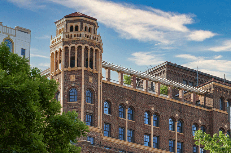 Long shot showing the exterior of the Watermark at Brooklyn Heights