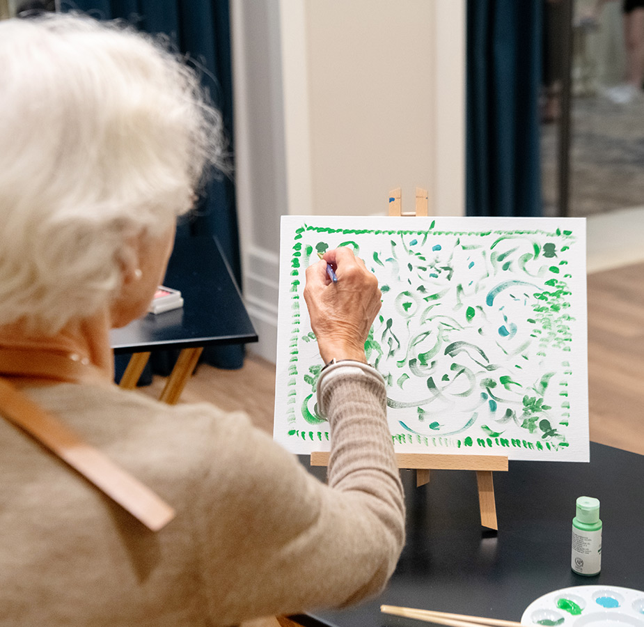 Accordion image Accordion image