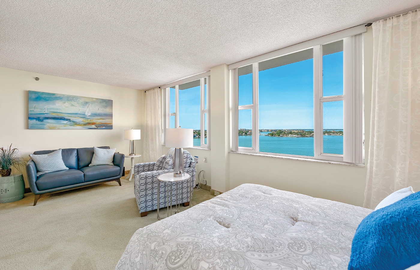 Fully furnished studio bedroom.