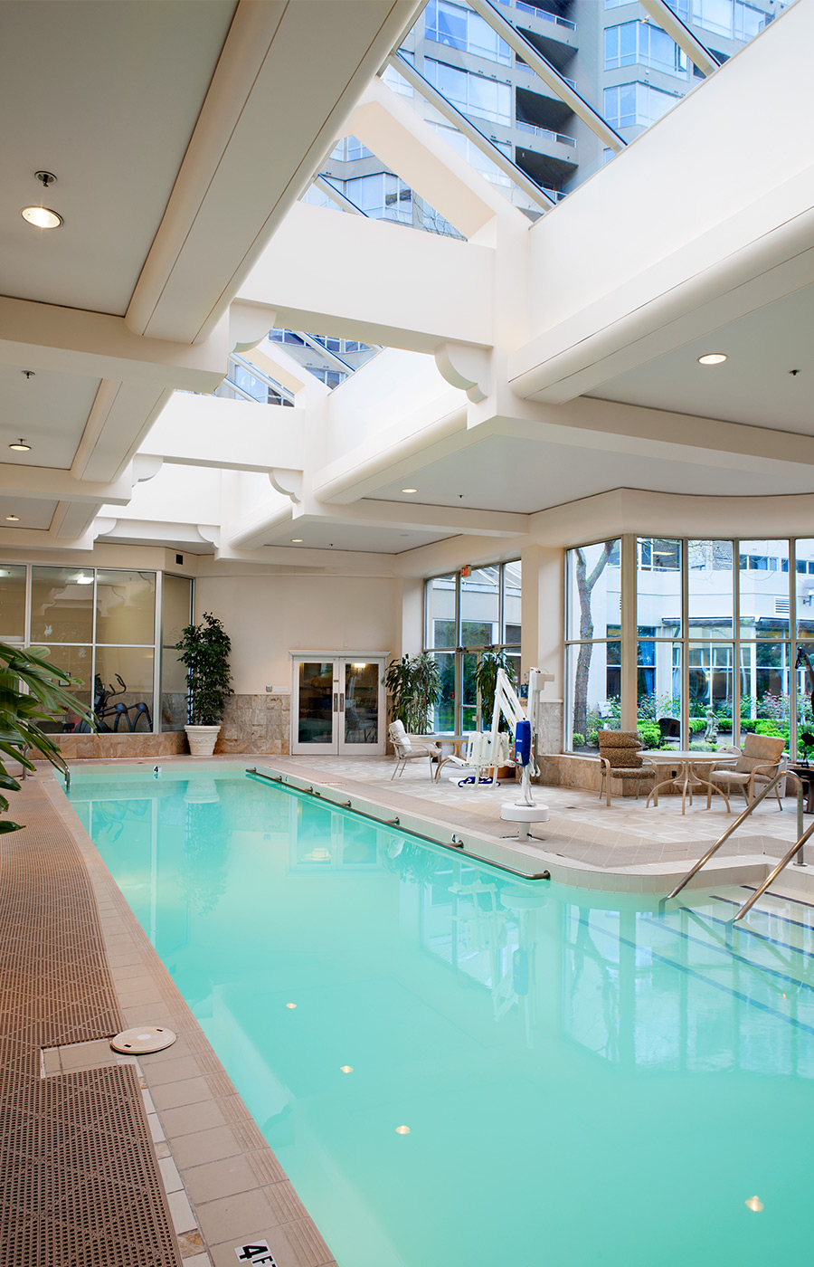 The indoor pool at Pacific Regent Bellevue.