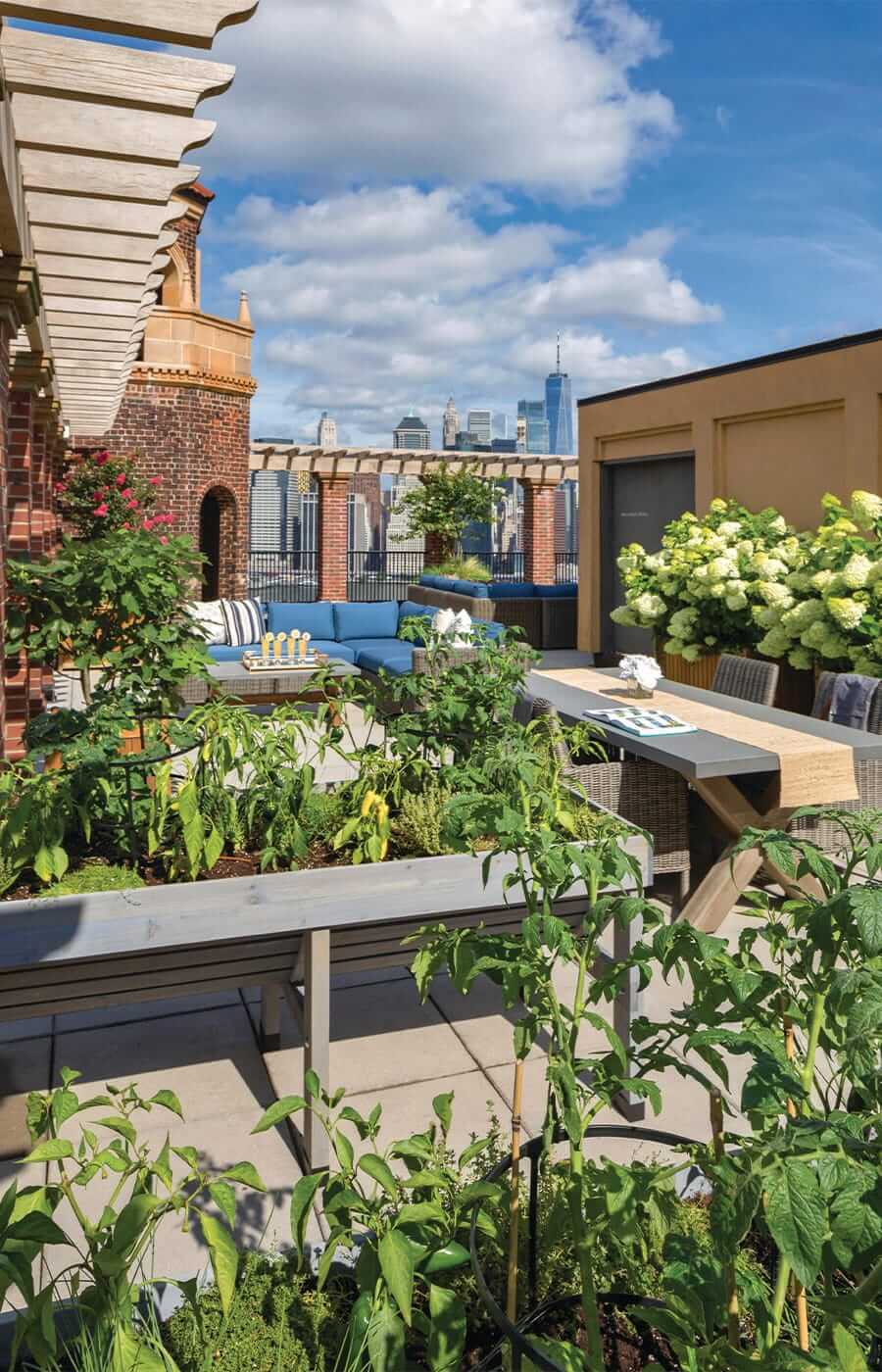 Roof top at The Watermark at Brooklyn Heights. 