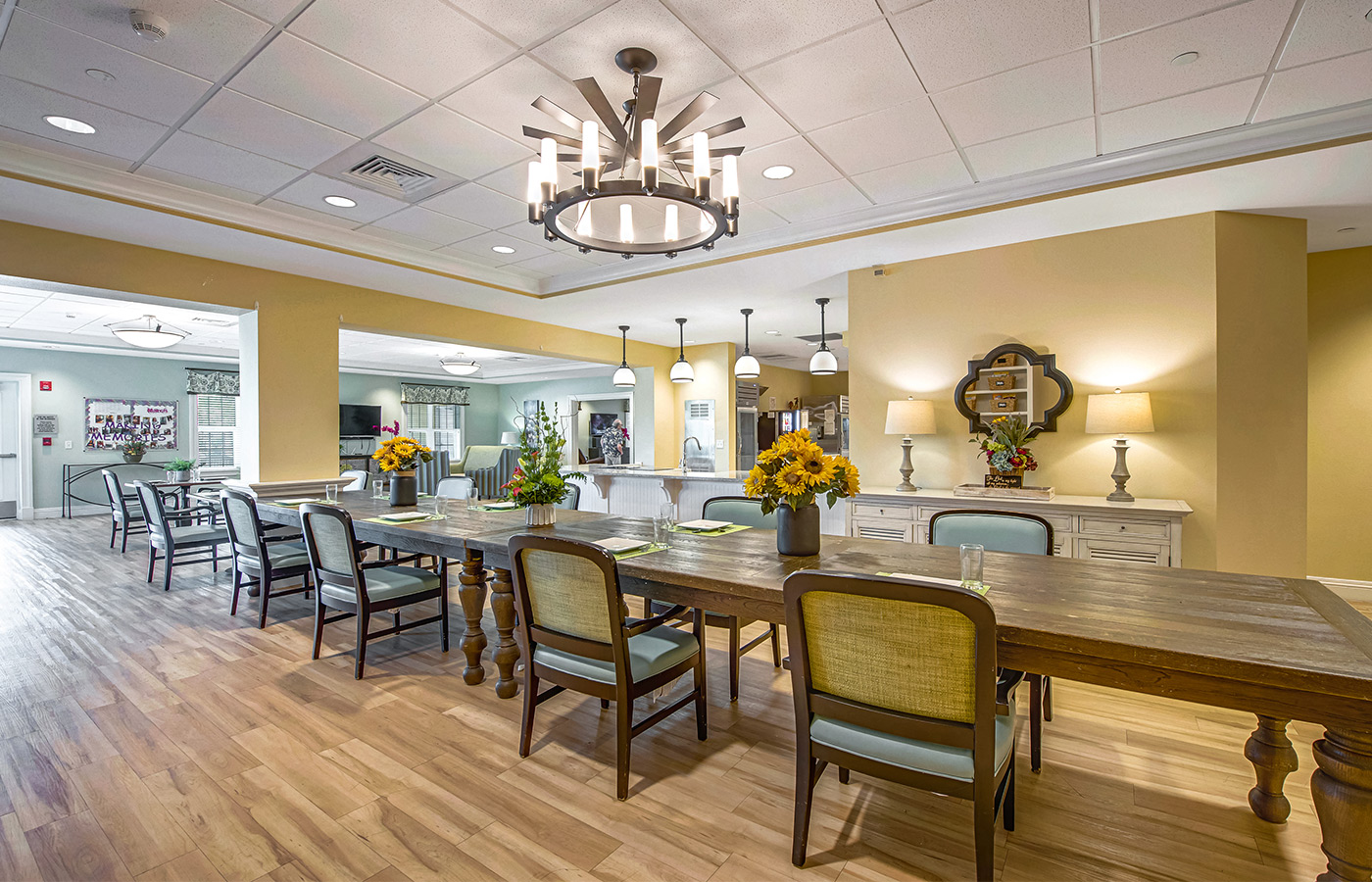 A long dining table in The Watermark at Trinity.