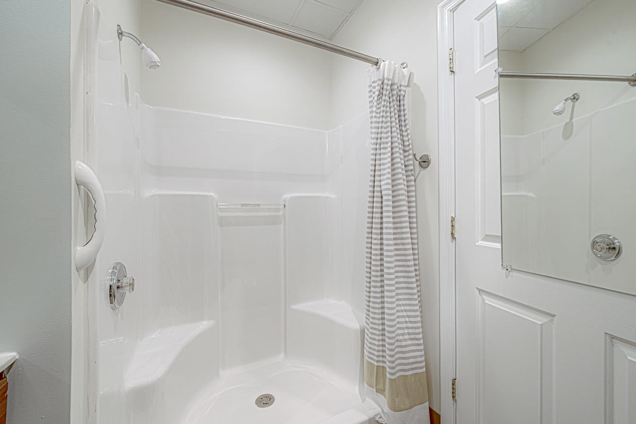 A bathroom in an apartment at Woodbury Mews.