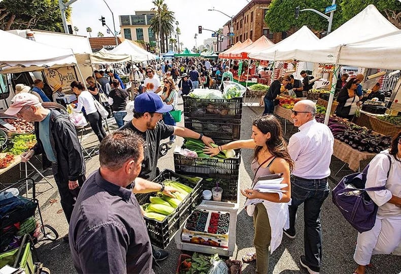 Busy market in Brooklyn.