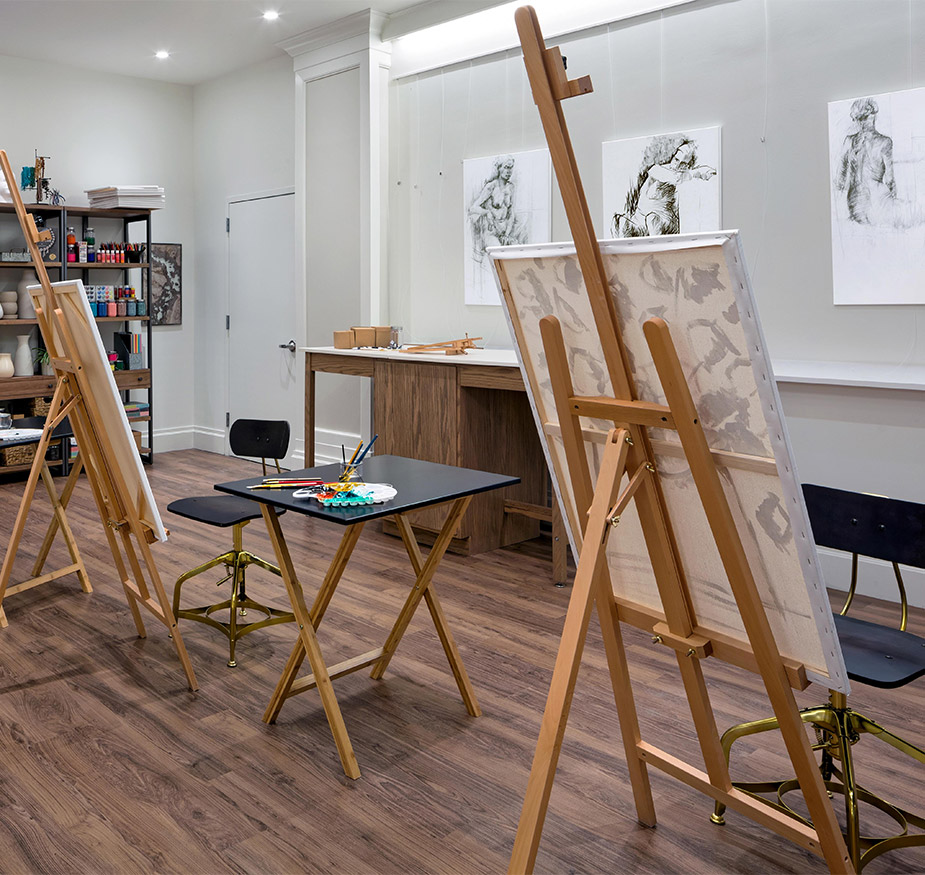 Art and creation studio at The Watermark at Brooklyn Heights.