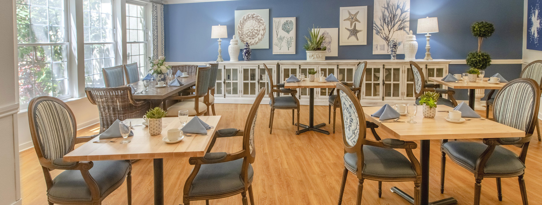 casual dining area with set tables
