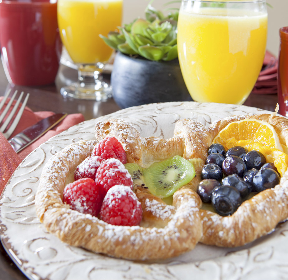 A plate of breakfast.