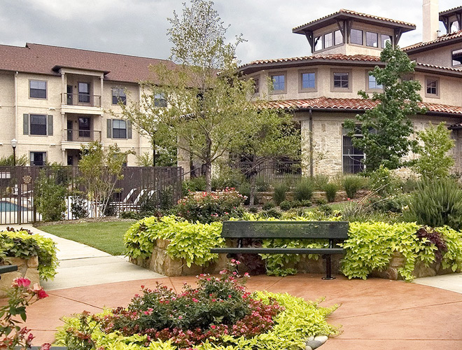 The garden at The Fountains at Crystal Lake.