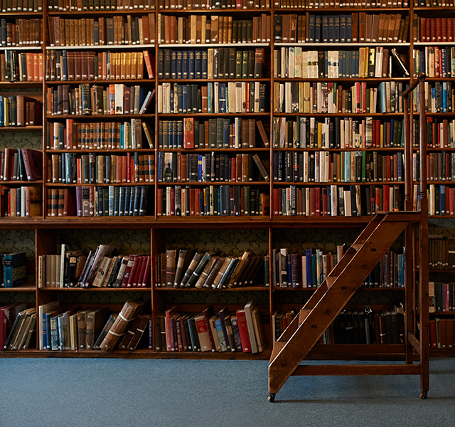 The library at The Fountains at Crystal Lake.
