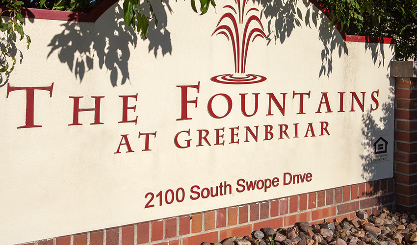 The exterior sign of Fountains at Greenbriar.