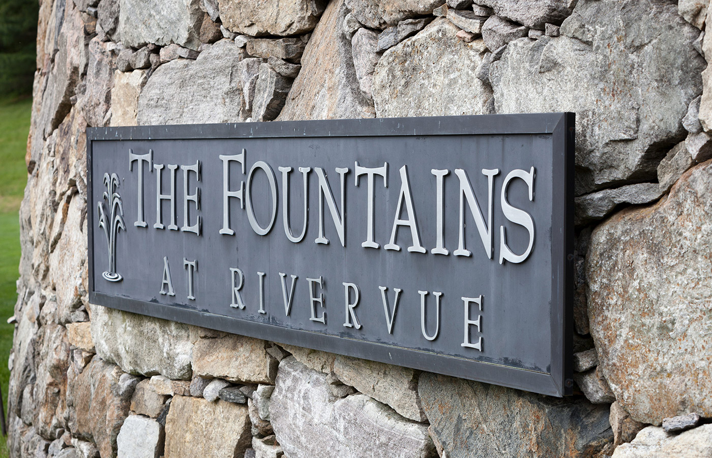 The Fountains at RiverVue exterior building signage.