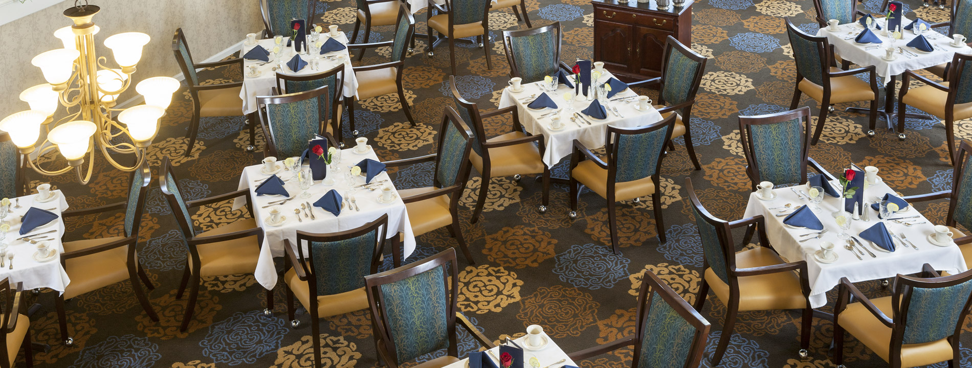 A dining area at The Fountains at Bronson Place.