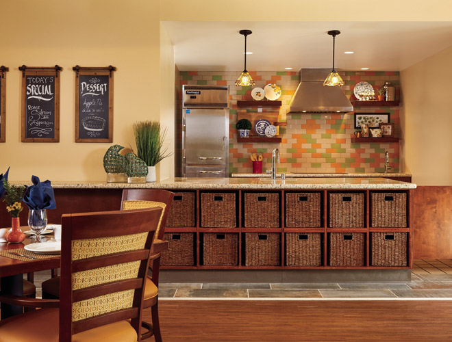 A dining area at The Watermark at San Ramon.