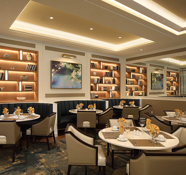 A dining area at The Watermark at West Palm Beach.