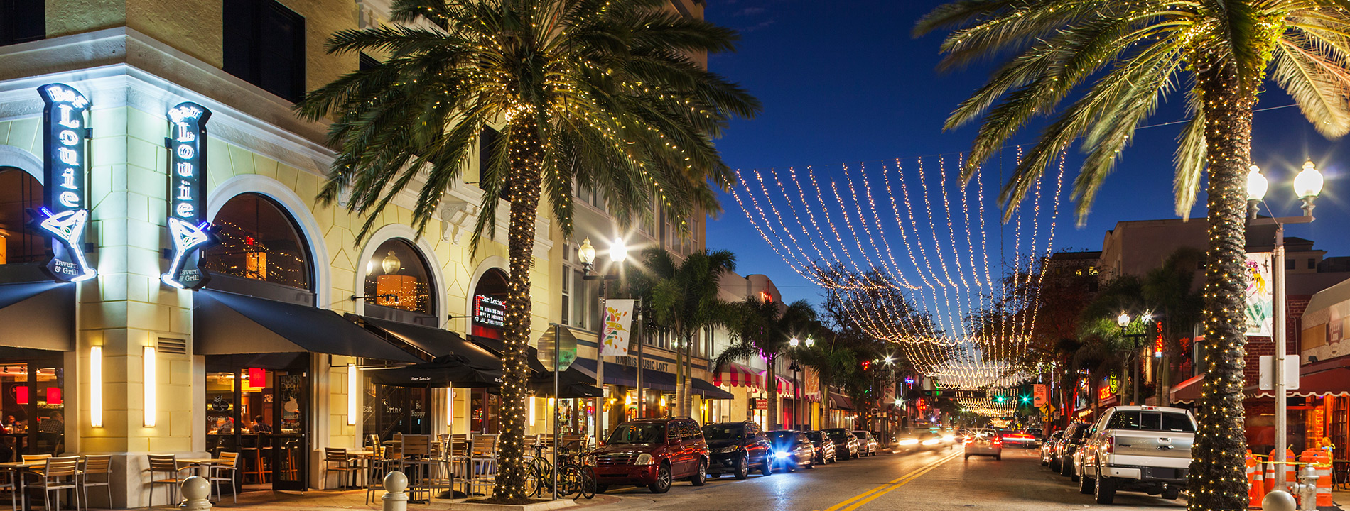 A street in West Palm Beach at night.