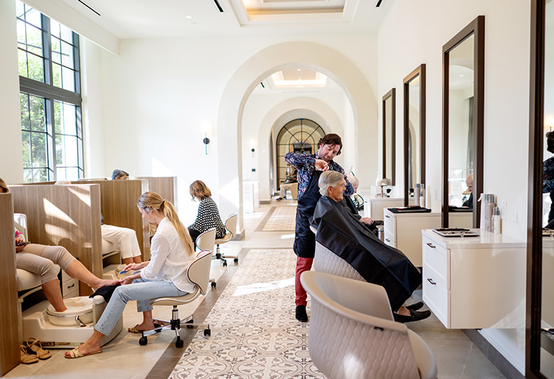 People at the salon.